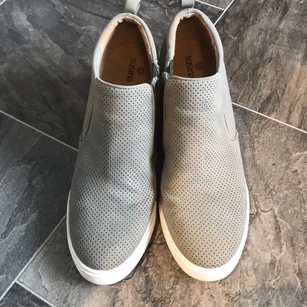 Wedge bootie